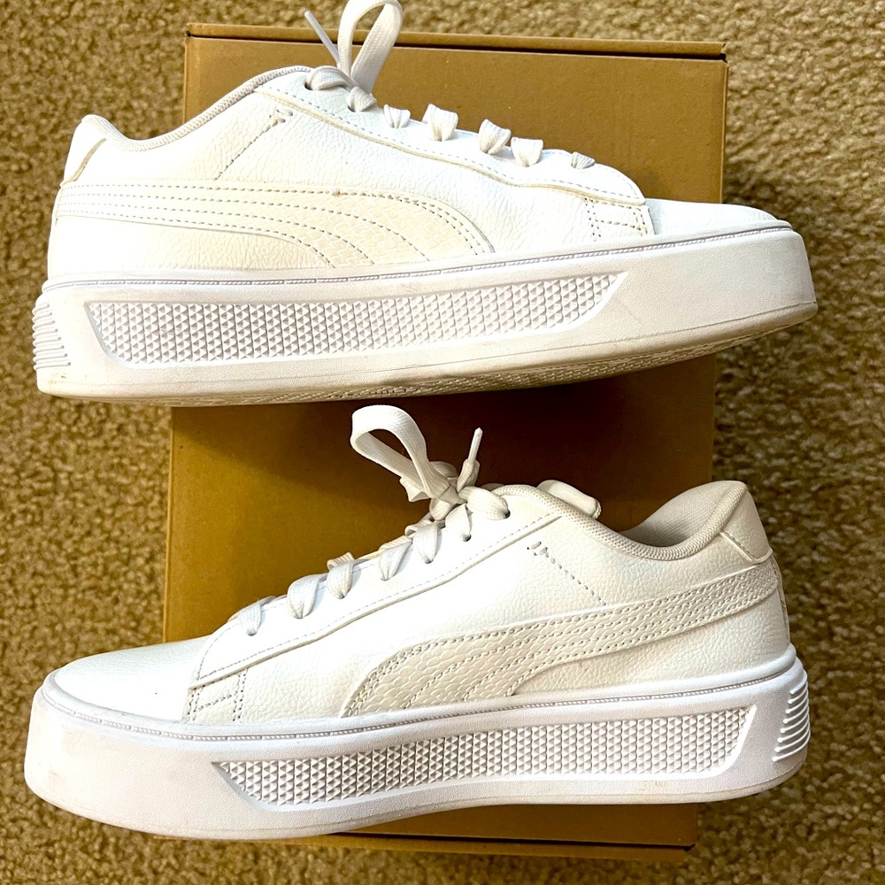 Puma Tennis Shoe Size 9